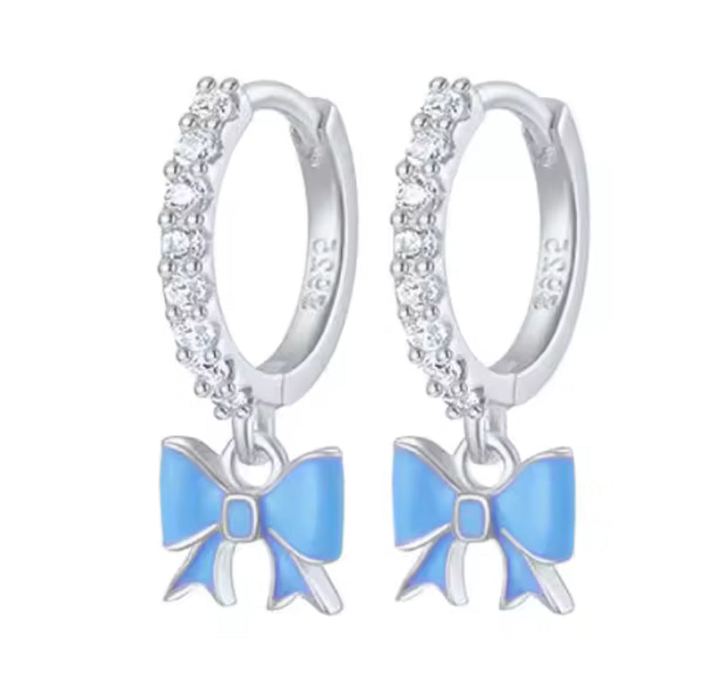 The Silver Pretty Blue Bow Huggies