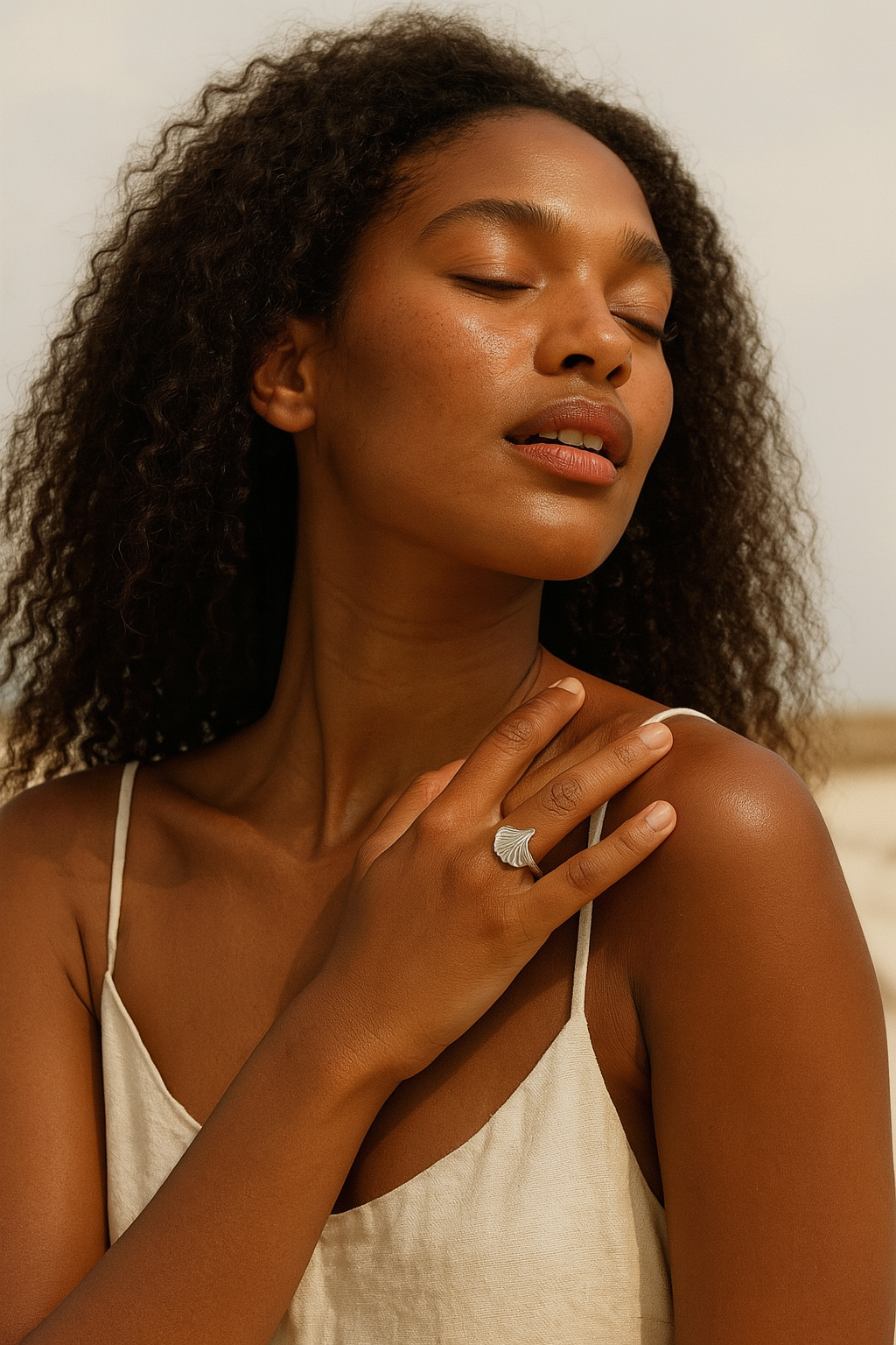 The Silver Elegant Tide Kissed Ring