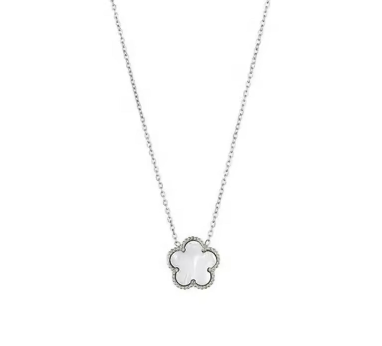 The Snow White Fortuna Flower Necklace