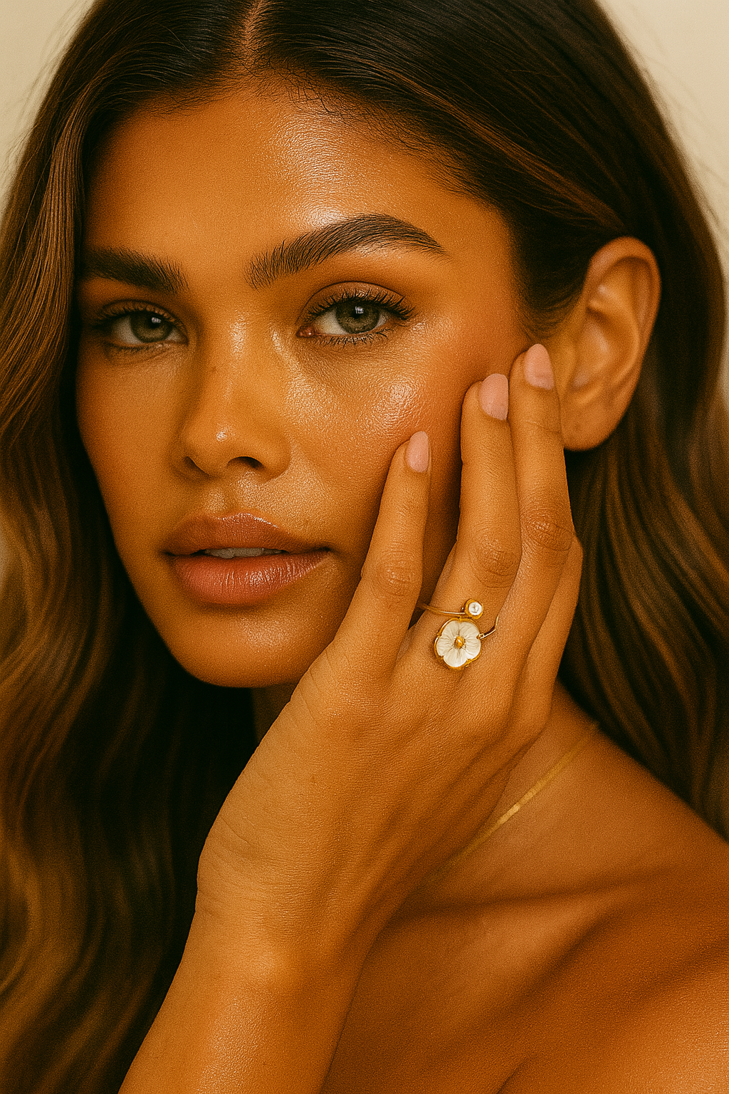 The Gold Hibiscus Étoile Luxe Ring