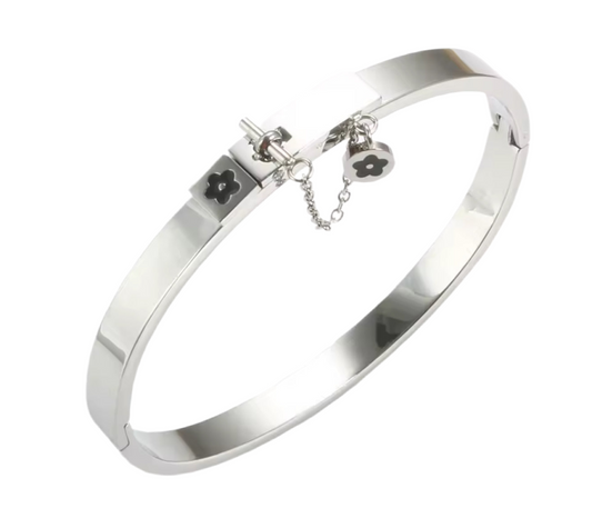 The Silver Clover Locked Bangle