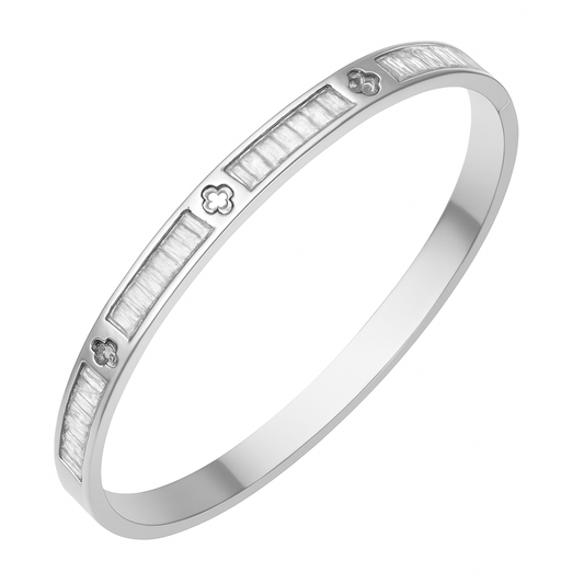 The Silver Lumière Clover Bangle