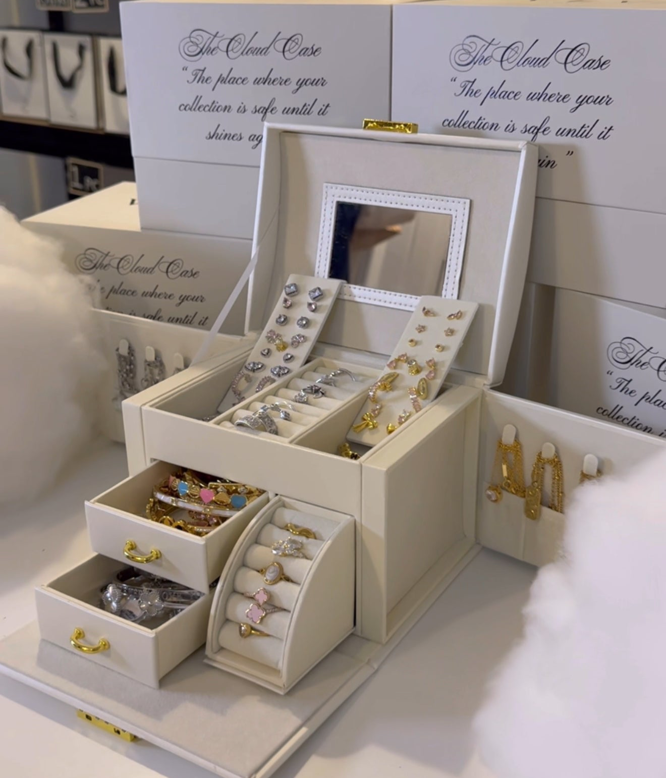 The Cloud Case - By Veva Boutique