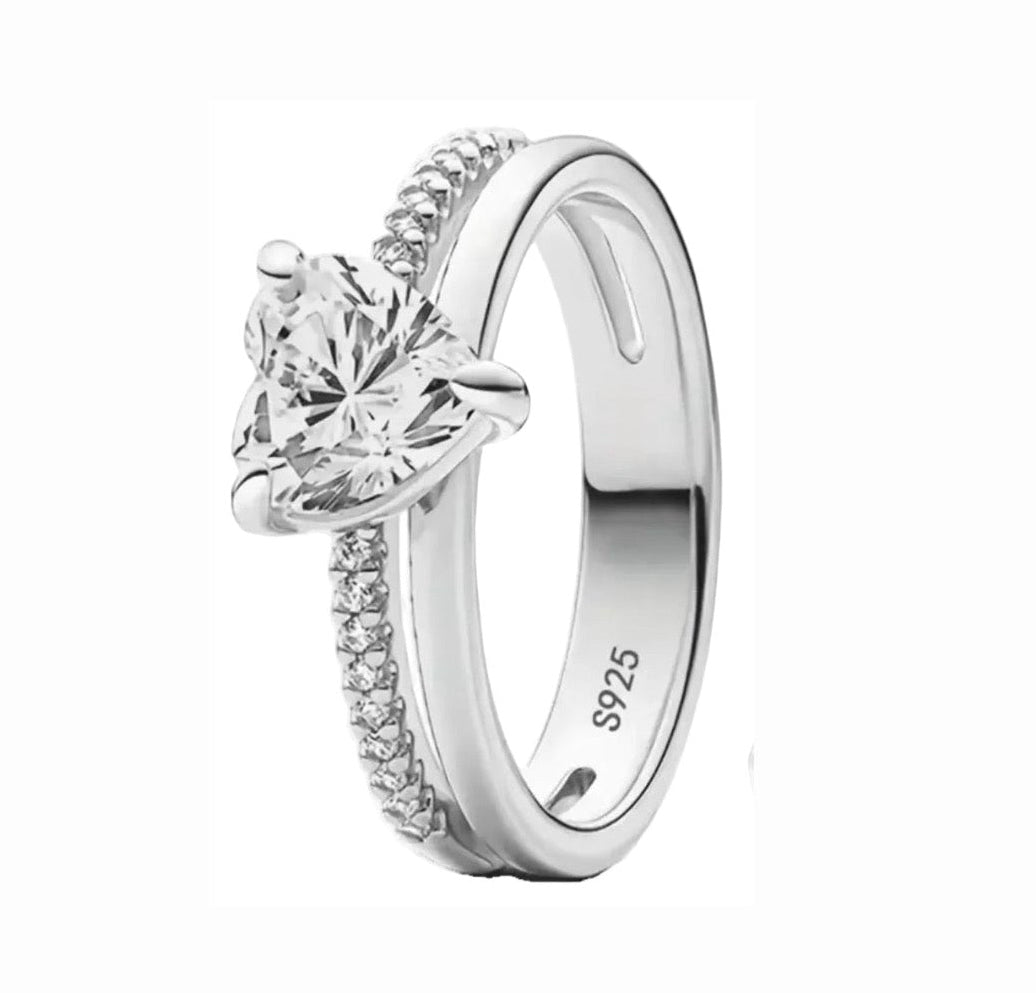 The Silver Solène Solitaire Heart Ring