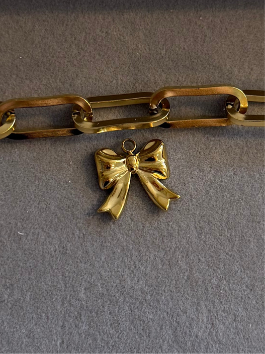 The Cute Little Bow Charm Me