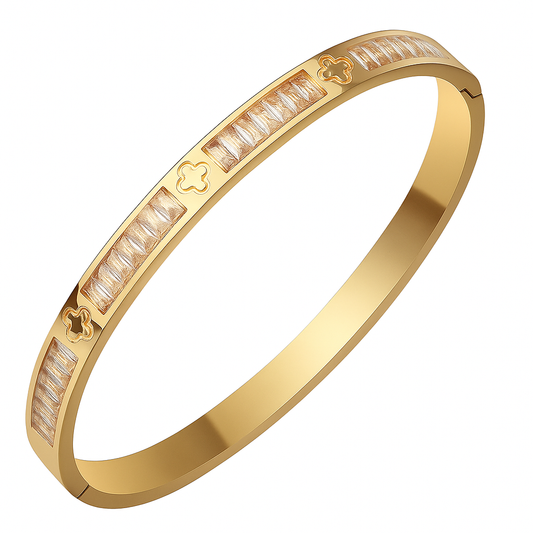 The Gold Lumière Sparkle Clover Bangle