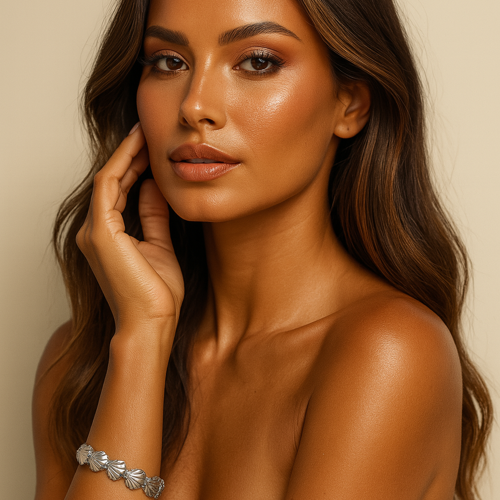 The Silver Seafoam Shell Bangle