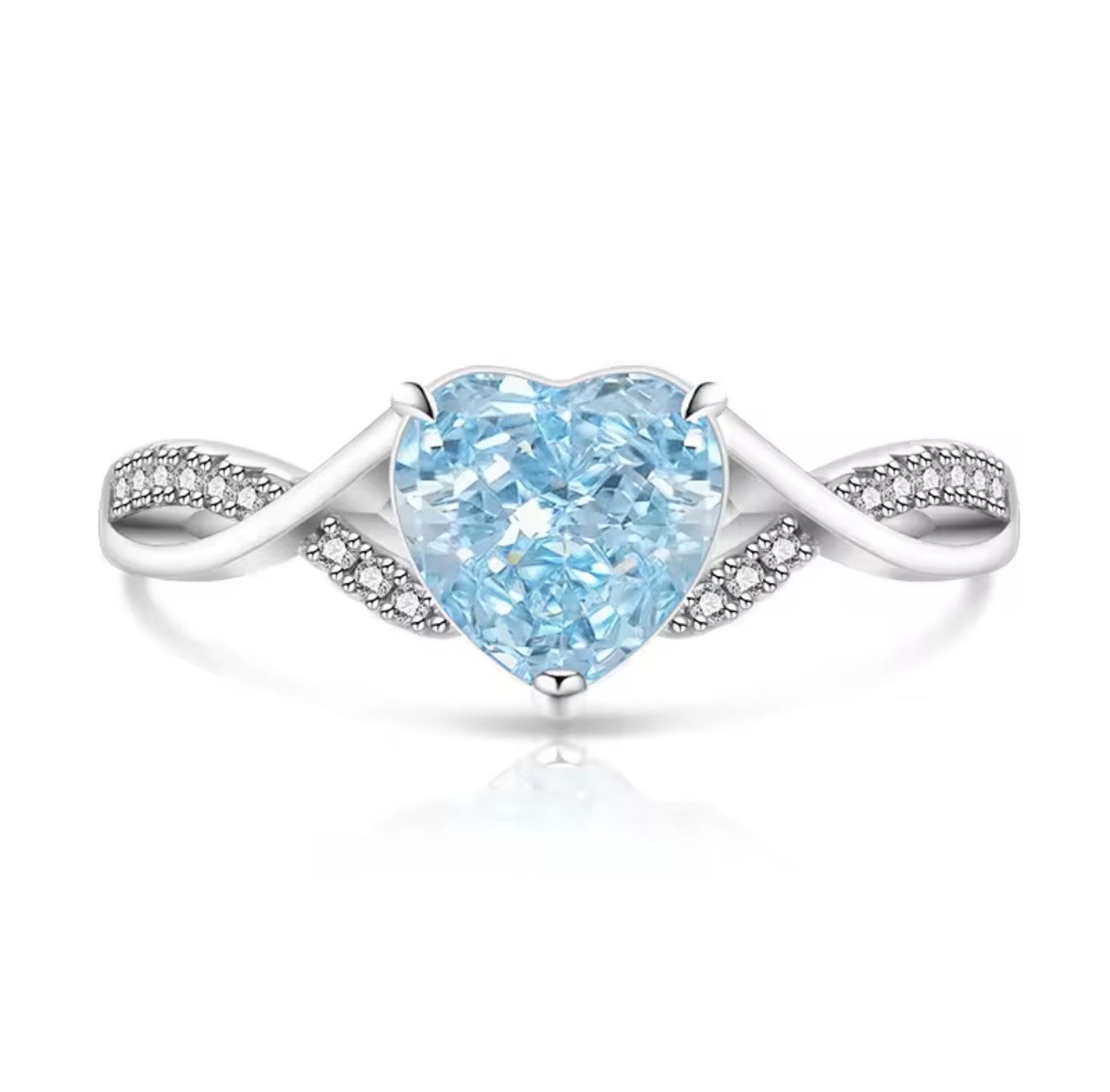 The Estrianà Heart Infinité Adjustable Ring