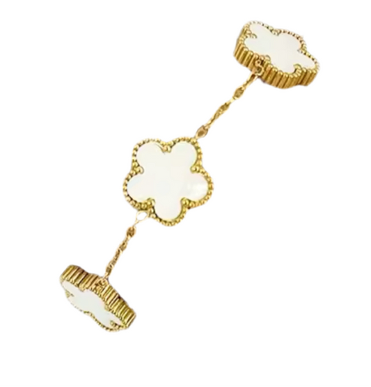 The Lueur Blanc Clover Bracelet