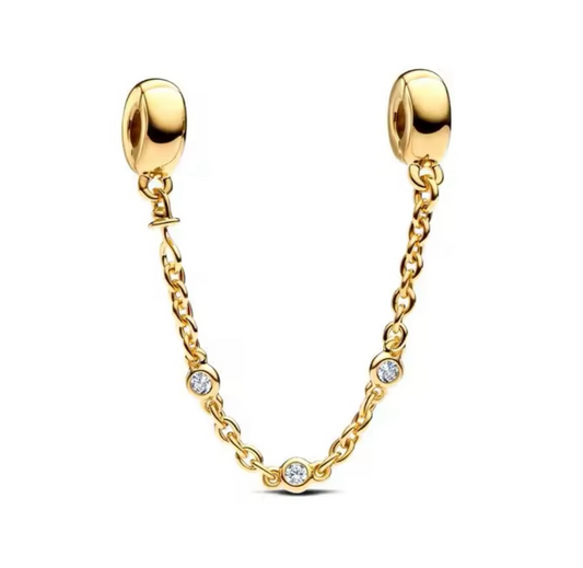 The Luxe Simplistic Golden Safety Chain