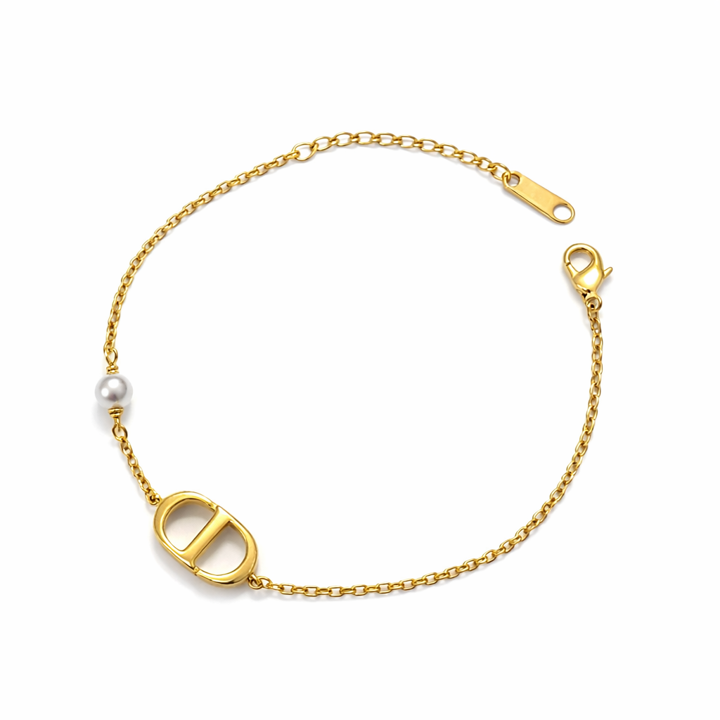 The Gold Dainty CD Pearl Bracelet