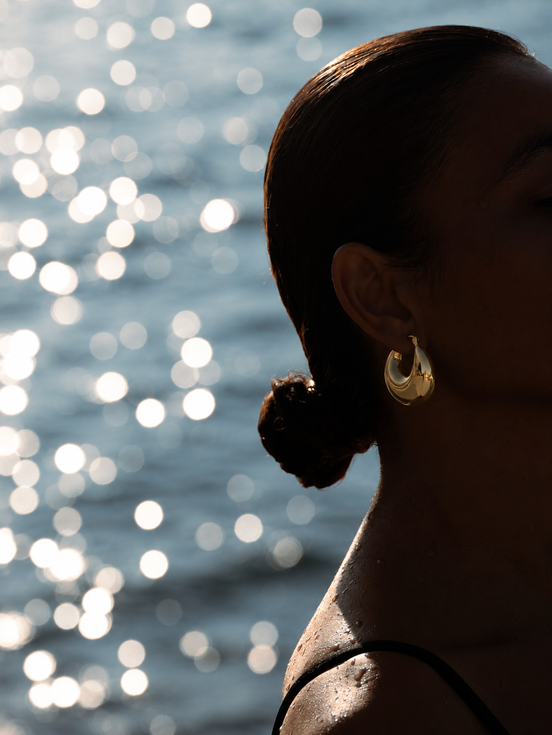 The Gold Chunky Clutch Sharlicé Hoops